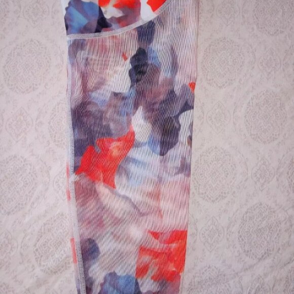 Fabletics Define Powerhold Legging High Waist Daydream Floral Print Size Large - Picture 9 of 10